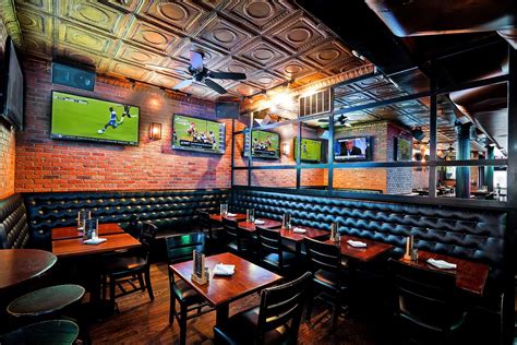 25 Spectacular Sports Bars In New York City For Any Fan
