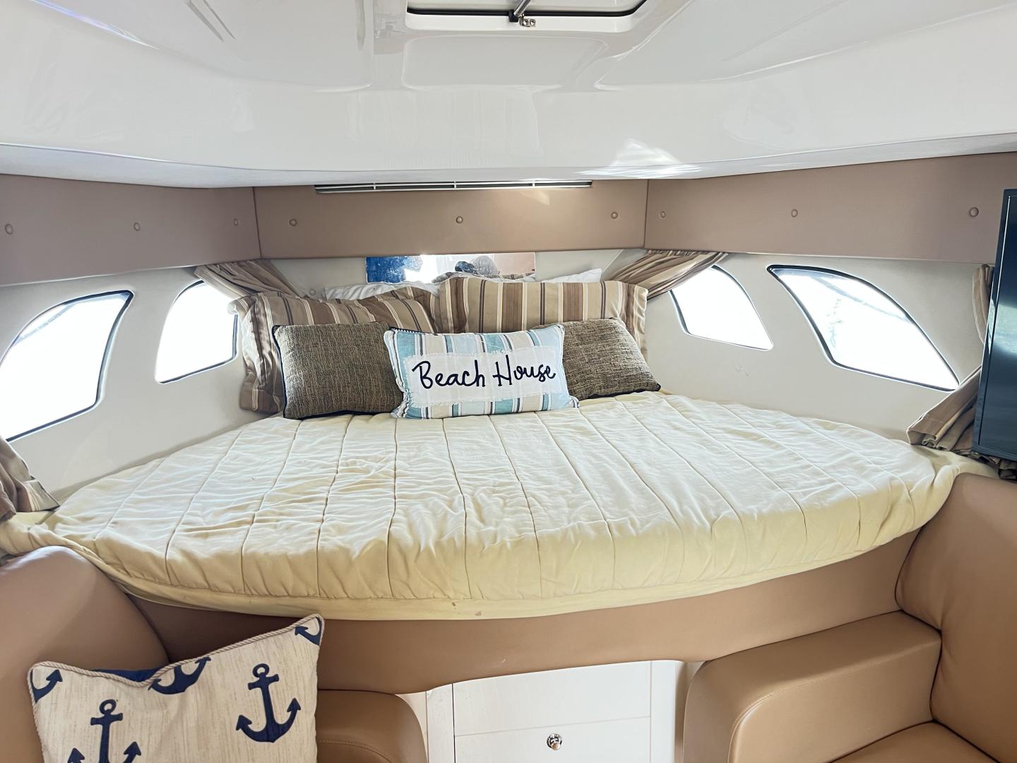 43 2009 Intrepid 430 Sport Yacht Tampa Yacht Sales