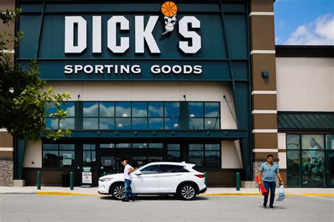 Dick S Sporting Goods Updated April 2025 21 Photos 25 Reviews