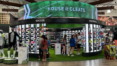 Here S What To To Expect Inside New Johnson City Dick S House Of Sport