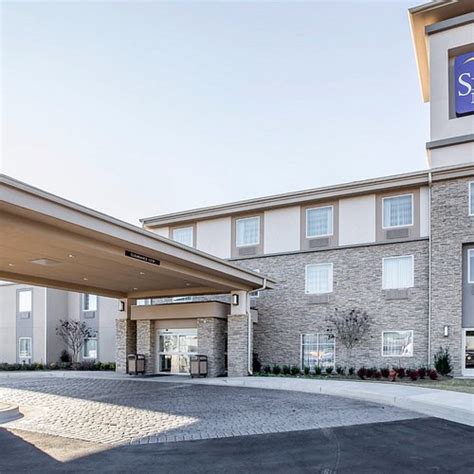 Top Hotels Near Lakepoint Sports Complex: Perfect Stay Options