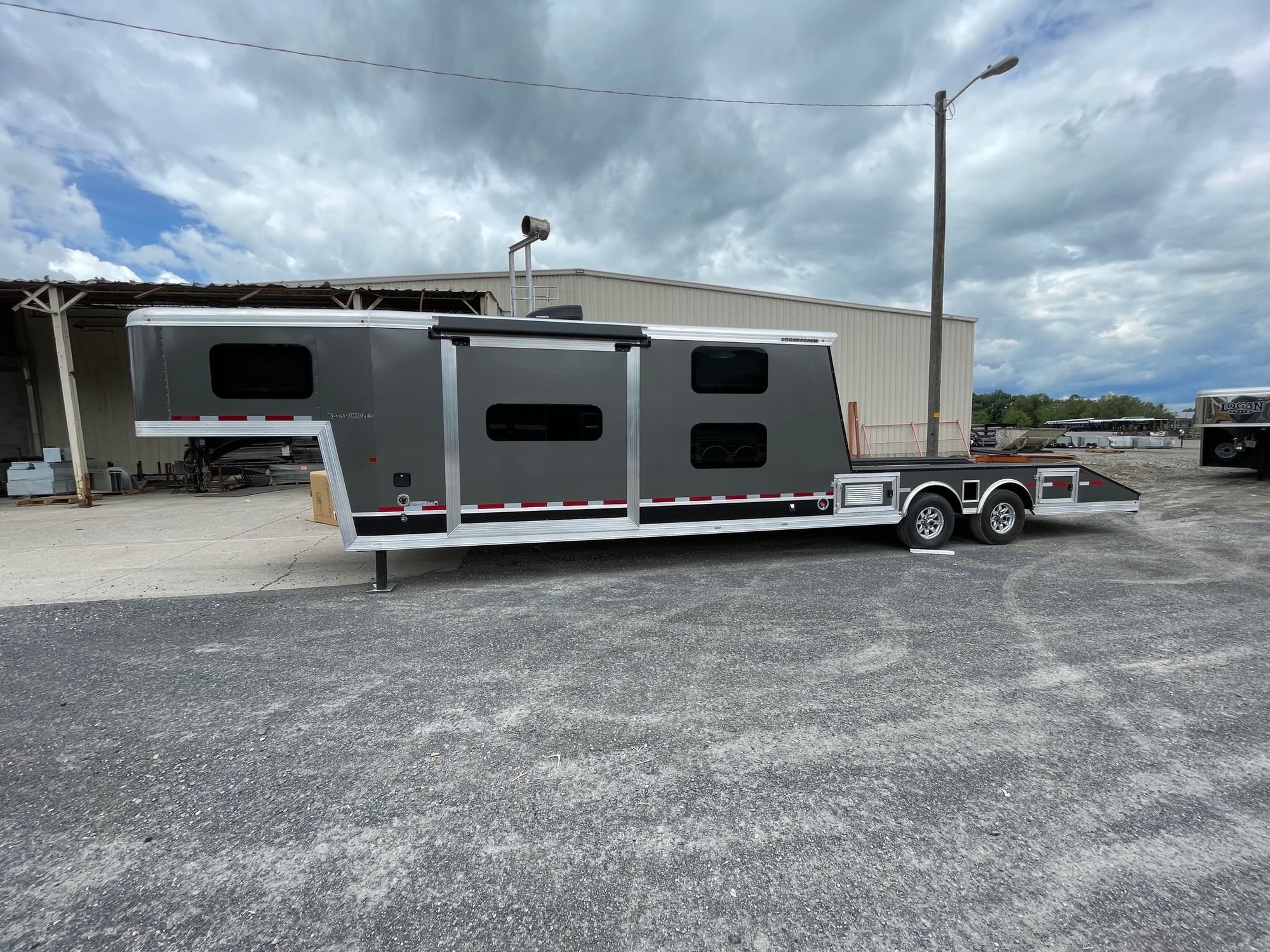 logan open deck sport hauler review: Features & Benefits