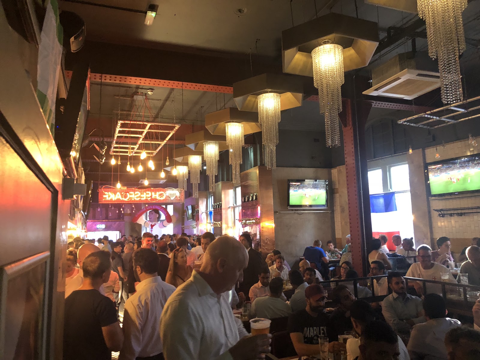 Restaurante Sports Bar Grill Marylebone En Londres Men 2023 Restaurante Sports Bar Grill Marylebone En Londres Men 2023